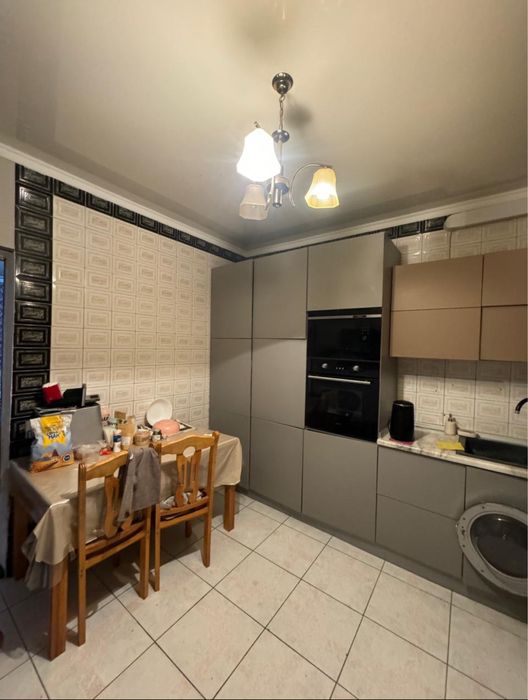 Кухонная встроенная мебель с техникой б/у