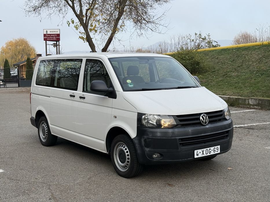 VW Transporter T5 2.0 Tdi 2014 Euro 5 cu 8+1 Locuri