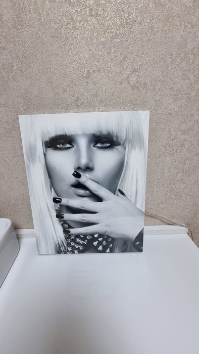 Картины для салона красоты