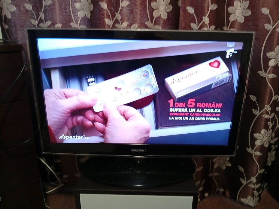 Televizor Samsung cu diagonala de 81