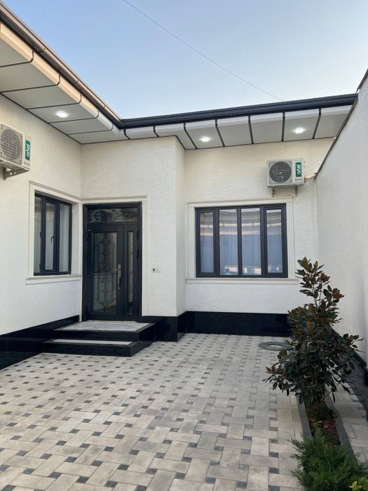 Продажа котеджа /1.5 сотки /Азербажанский центр