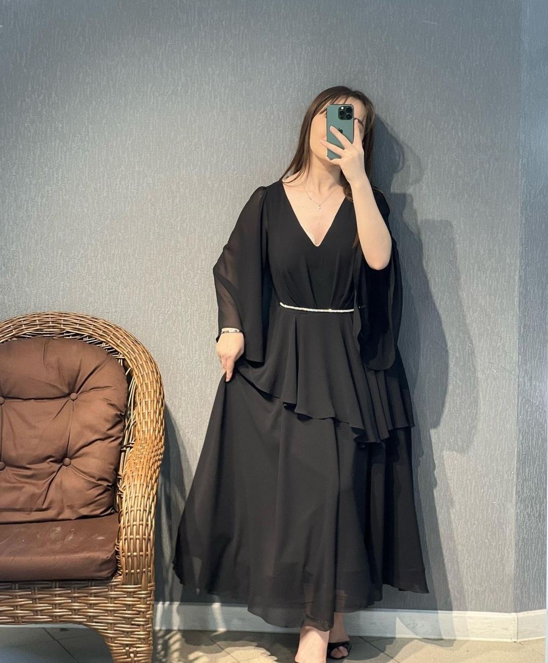 Платье нарядное чёрного цвета