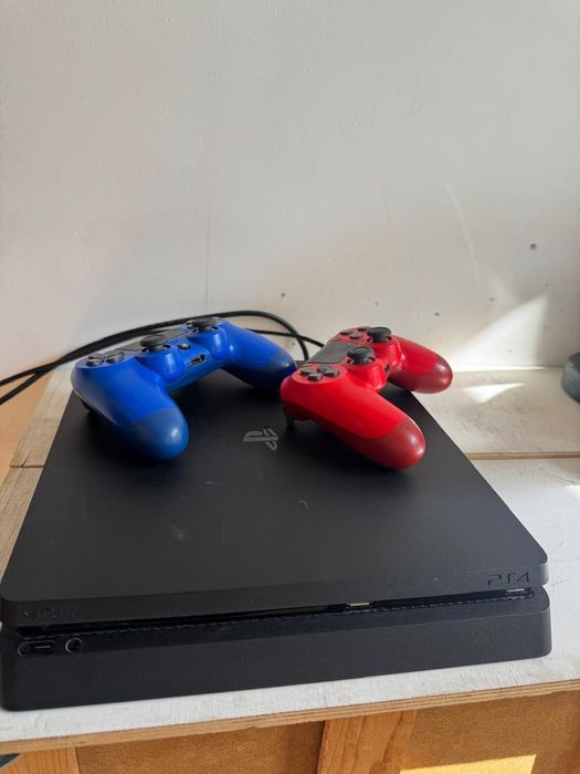 Sony Play Station 4 Slim