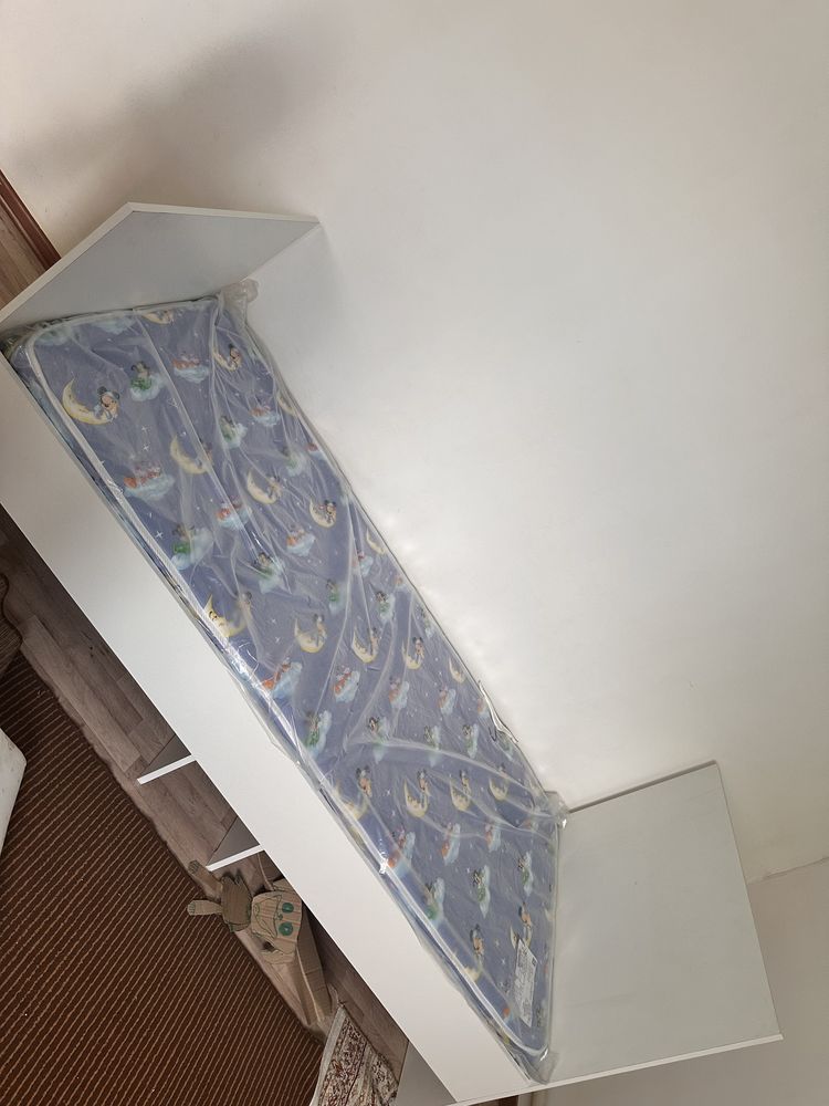 Продам кровать