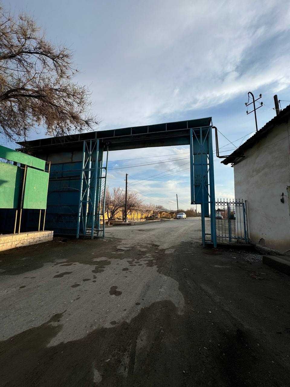 Temir darvoza sotiladi