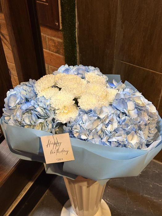 Продам цветы,свежие, были куплены в 24.11 вечером