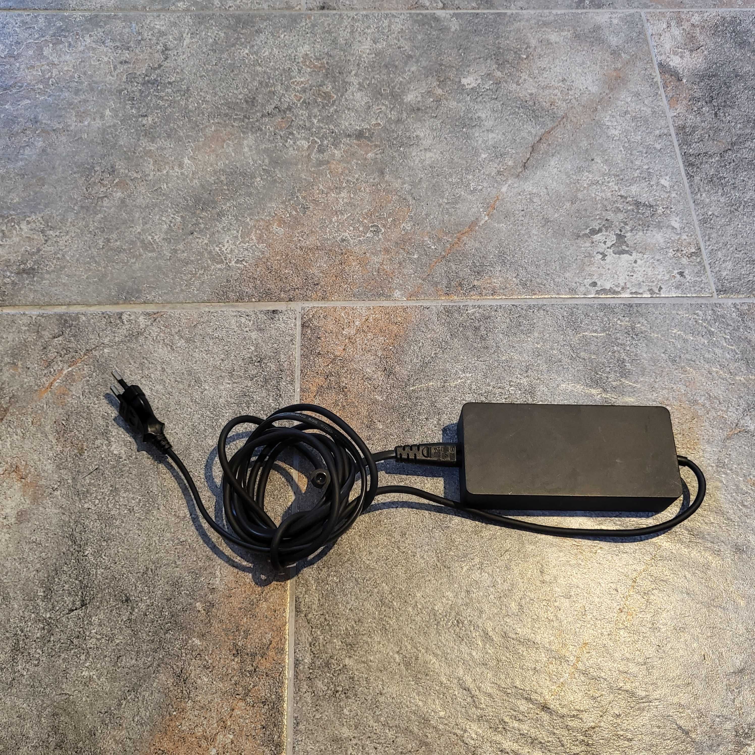 Incarcator/alimentator Microsoft Surface model 1749 si 1625
