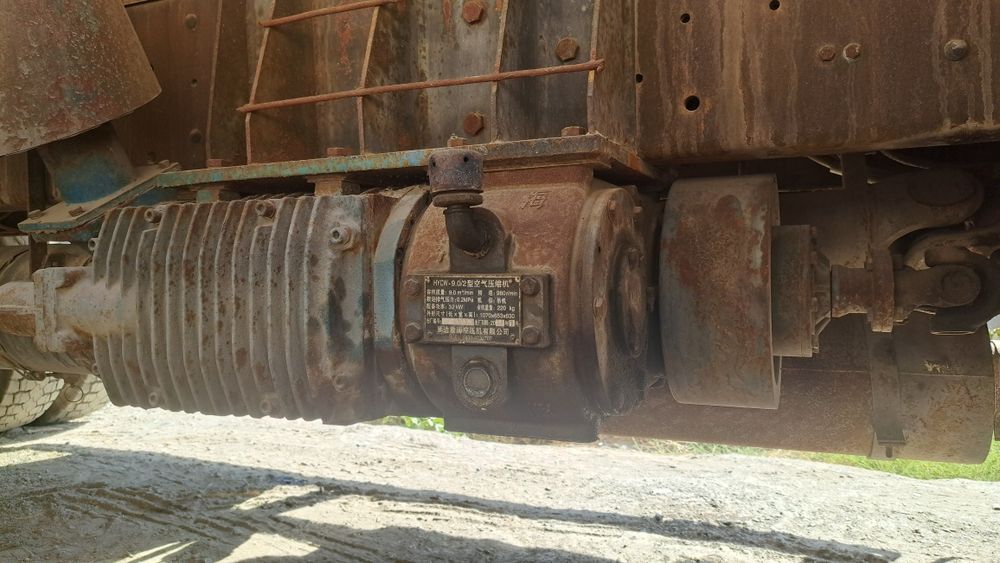 Sementavoz kopressor ishlab turgan joyidan echilgan