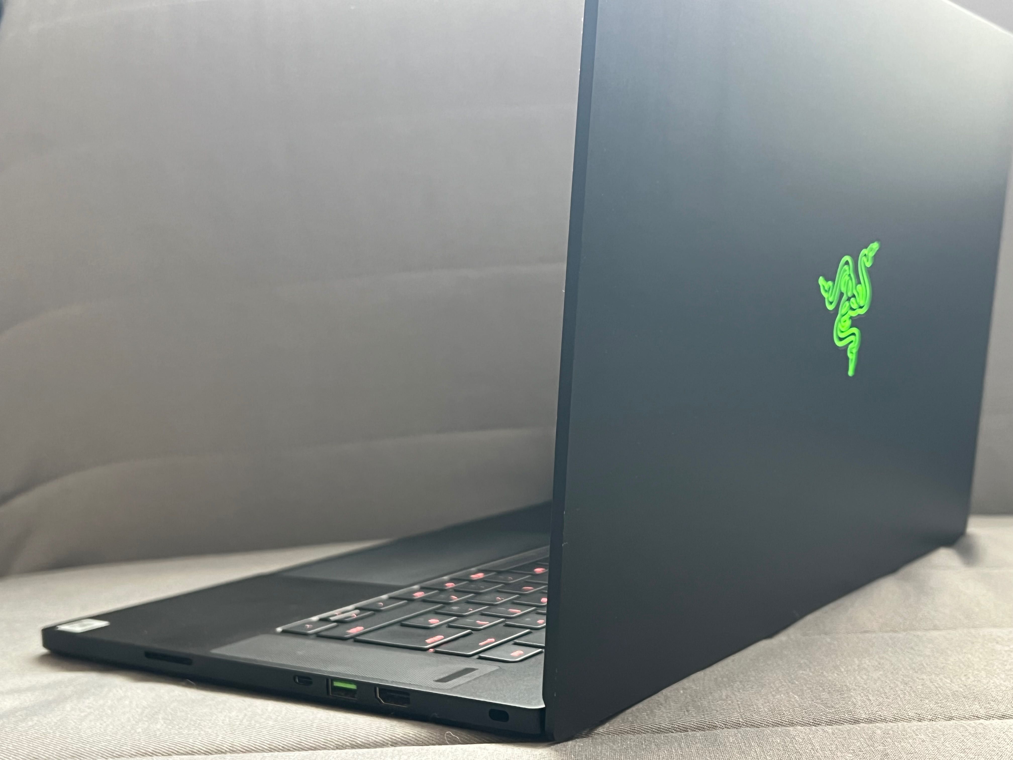 RAZER BLADE 15 240Hz/ RTX 3070 / 1TB SSD /16GB RAM