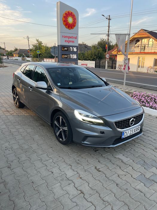 volvo v40 R design