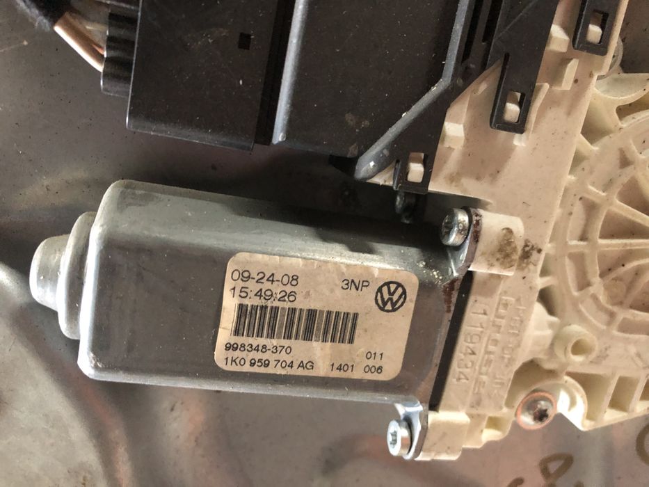 macara geam dreapta spate  volkswagen golf 5 2008