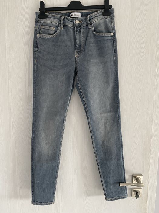 Нови дамски дънки Зара