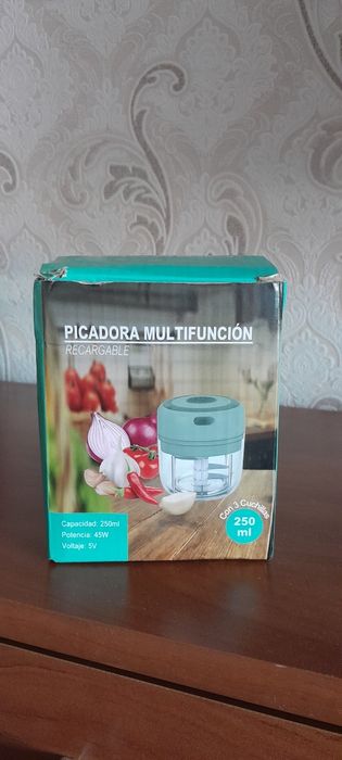 Блендер измельчитель