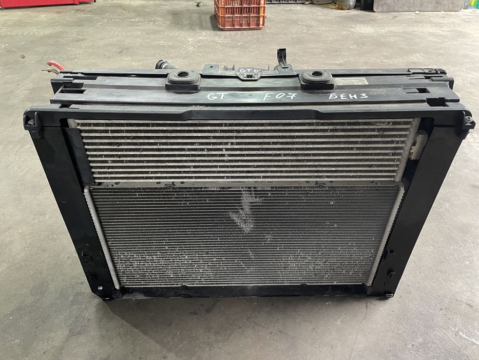 Радиатор/ перка БМВ Ф10, 550и, 408кс (radiatori bmw f10, 550i)