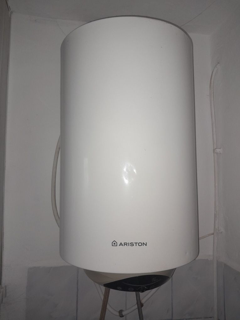 Boiler electric ARISTON 50 litri