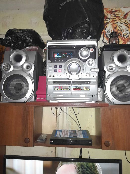 Музыкальный центр SAMSUNG