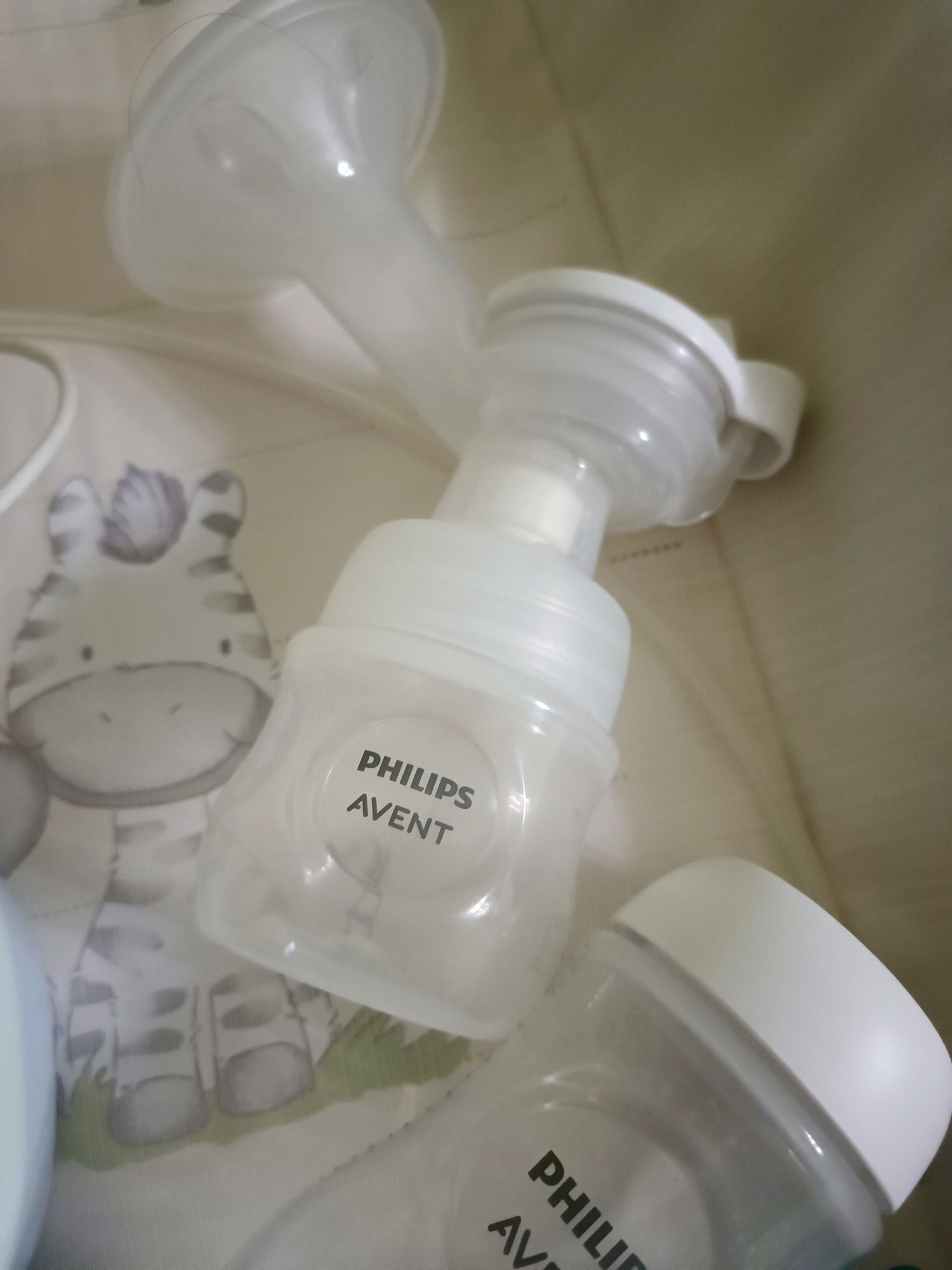 PHILIPS AVENT ESSENTIAL електрическа помпа за кърма и шишета с клапа