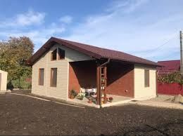 Vând case modulare pe structură metalică din panouri sandwich