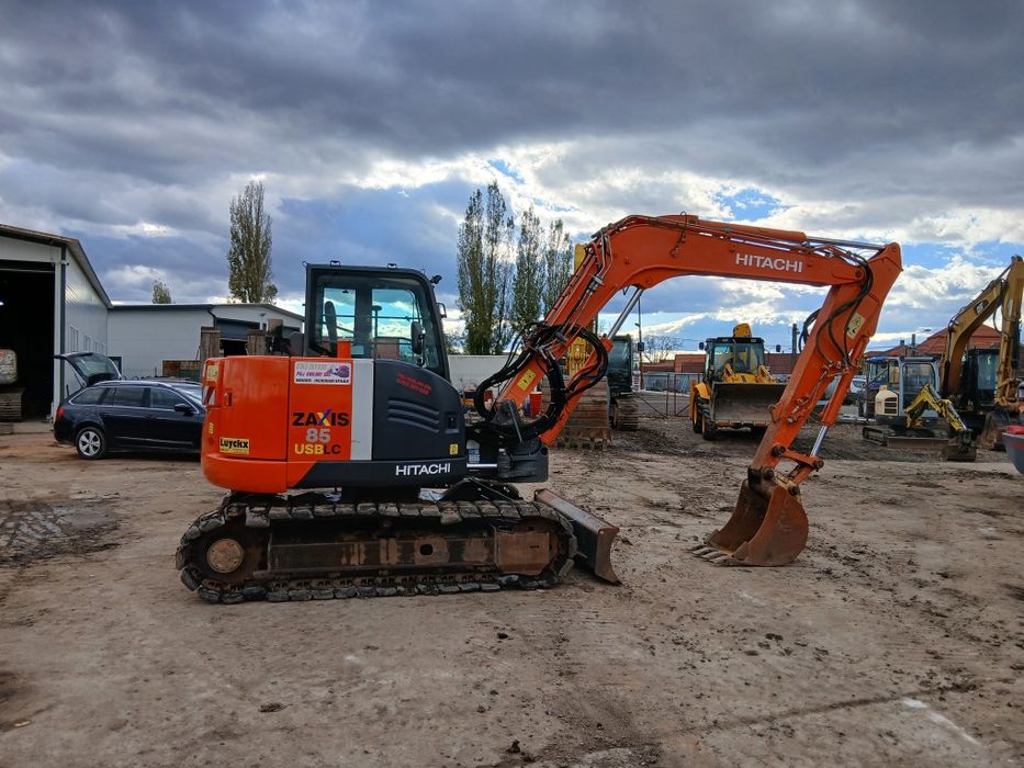 Vand excavator Hitachi 85 USB LC