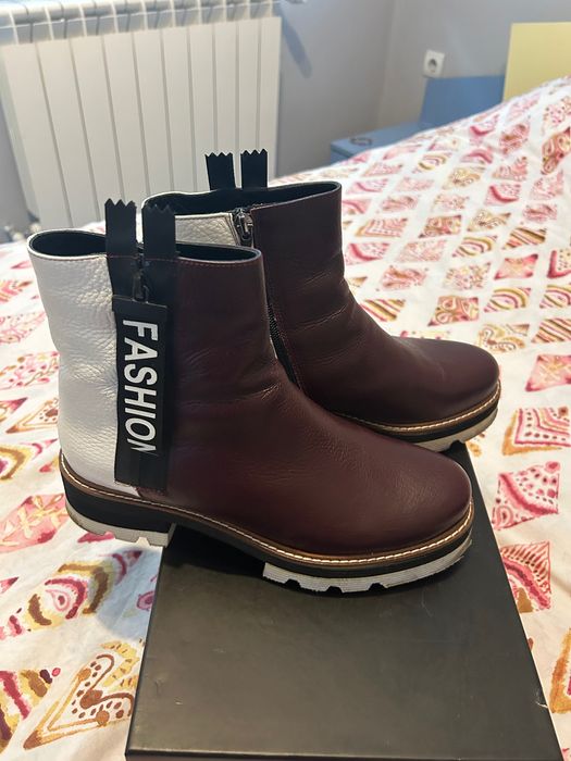 Дамски боти Sara Pen