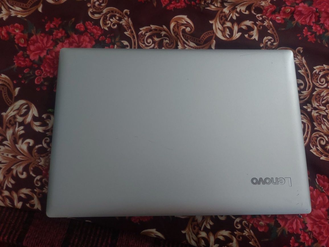 Lenovo Laptop...