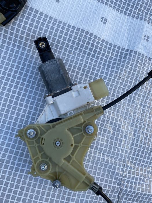 Macara Stanga Dreapta BMW E92 E93 Seria 3 Coupe Cabrio