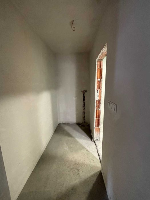 Продава се Двустаен апартамент в Пловдив, Южен - 68 кв.м за 1787 €/кв.м - Снимка #2