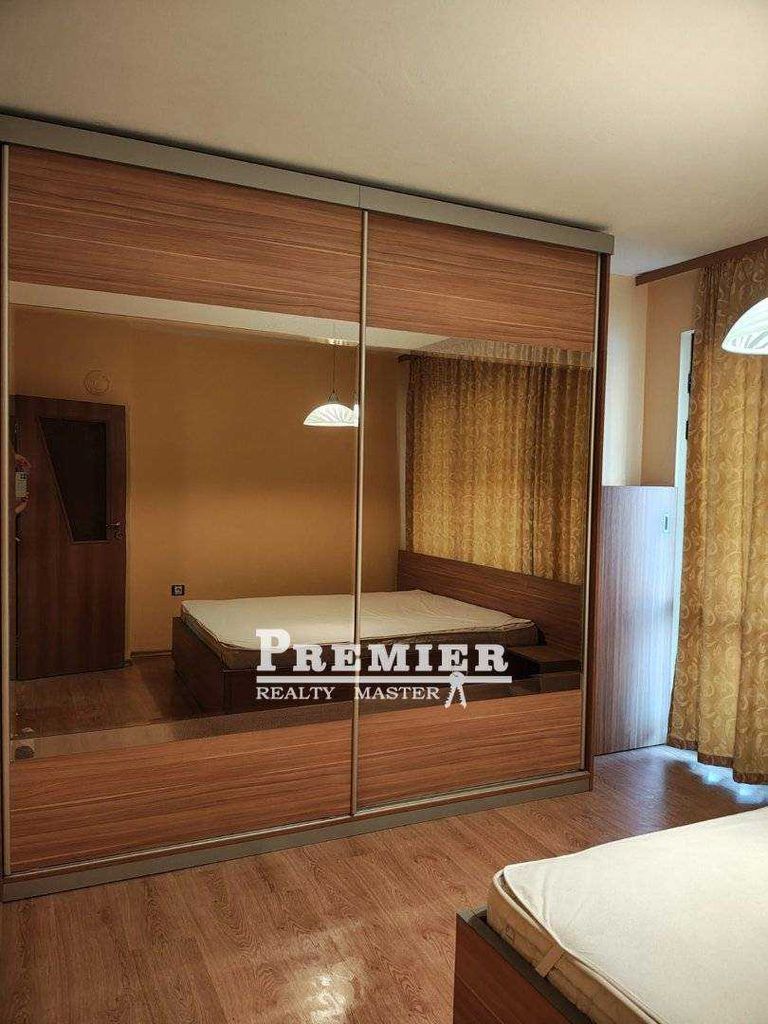 Продава се Четиристаен апартамент в Поморие - 146 кв.м за 1014 €/кв.м - Снимка #3