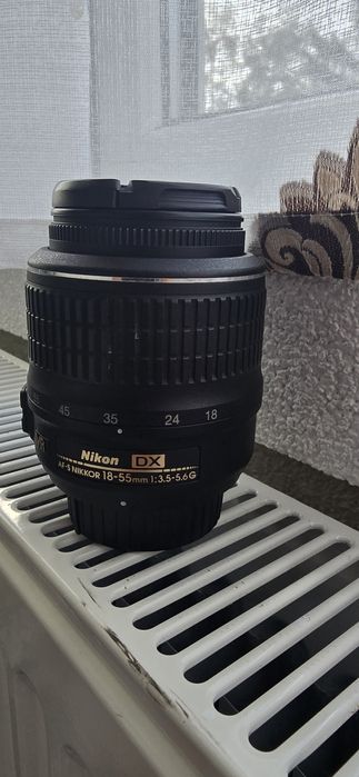 Obiectiv nikon 18-55 mm