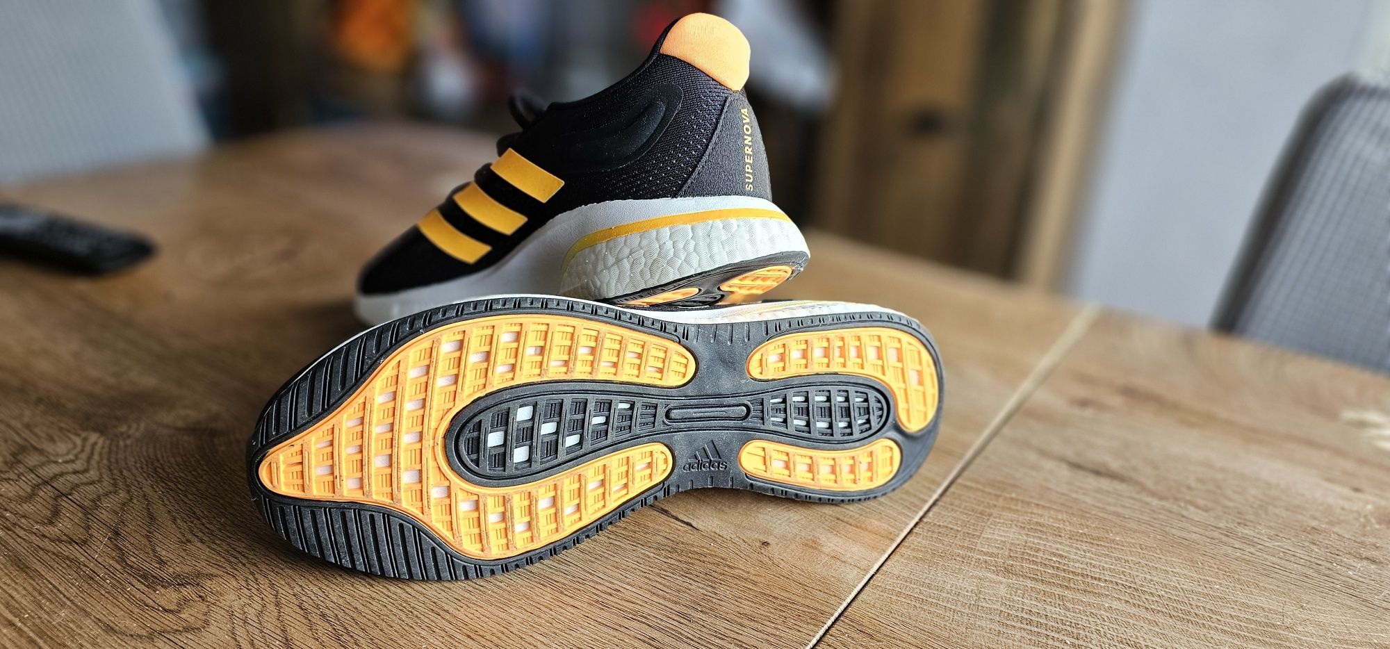 Чисто нови Adidas Supernova