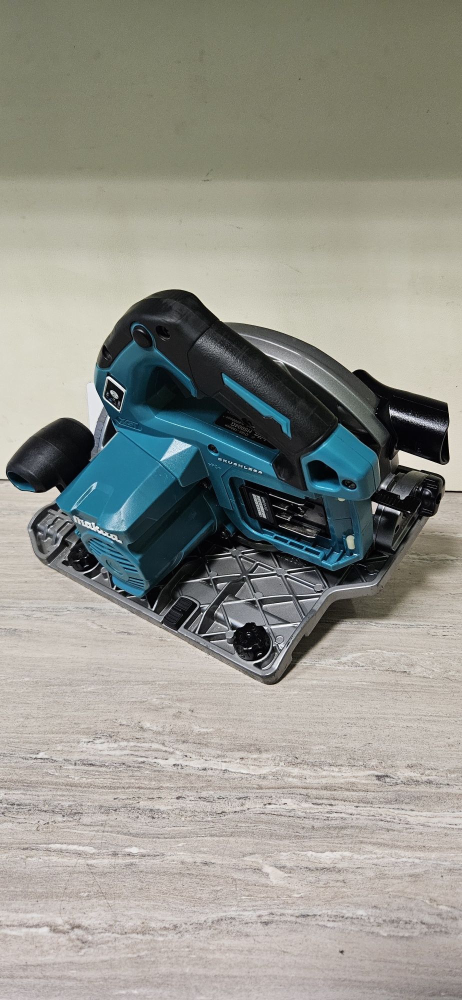 Makita Акумулаторен Линеен Ръчен циркуляр HS004G
