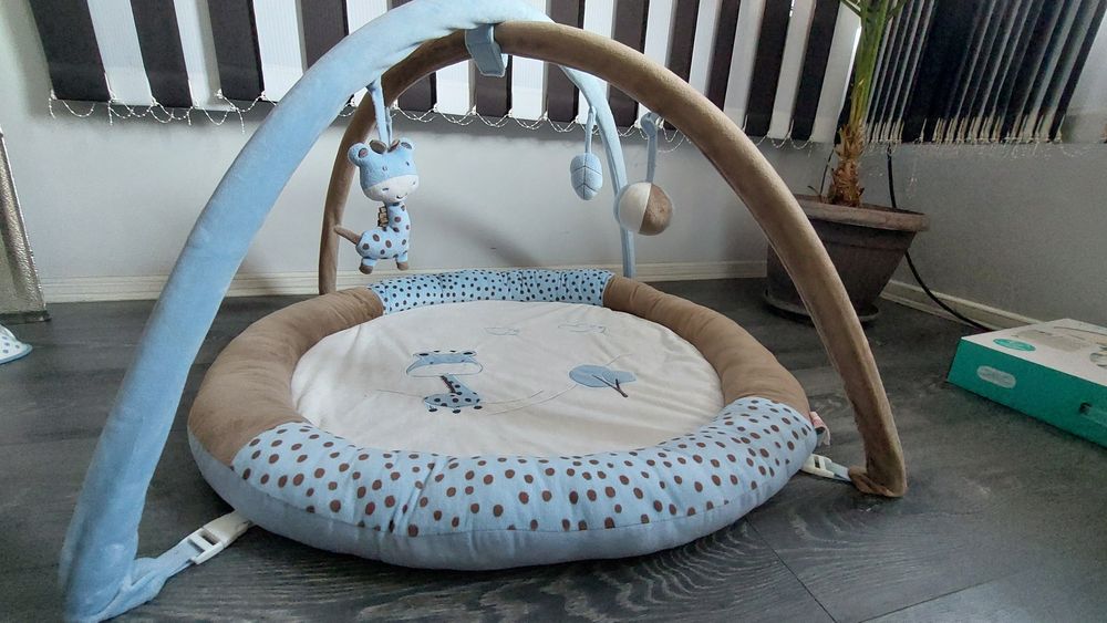 Бебешка активна гимнастика синьо жирафче