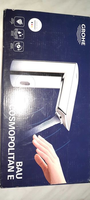 Baterie pentru baie cu senzor