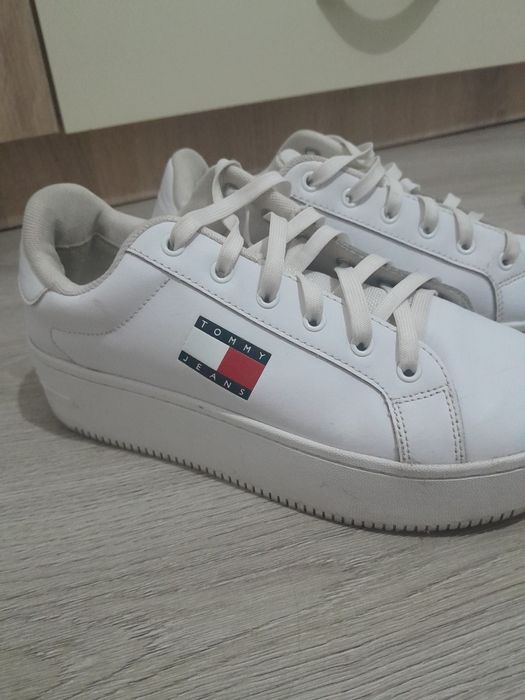 Adidaşi Tommy jeans