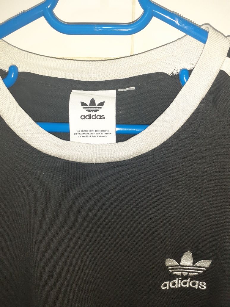 Tricou marca adidas mărime M culoare neagra