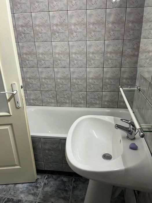 Inchiriez apartament cu o camera