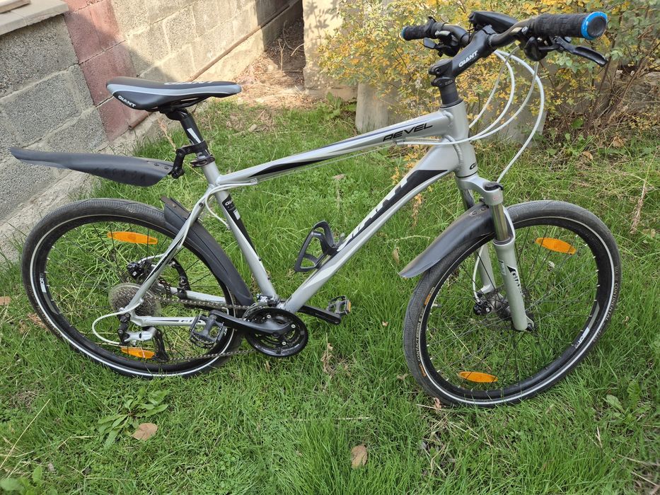 Велосипед Giant Revel.