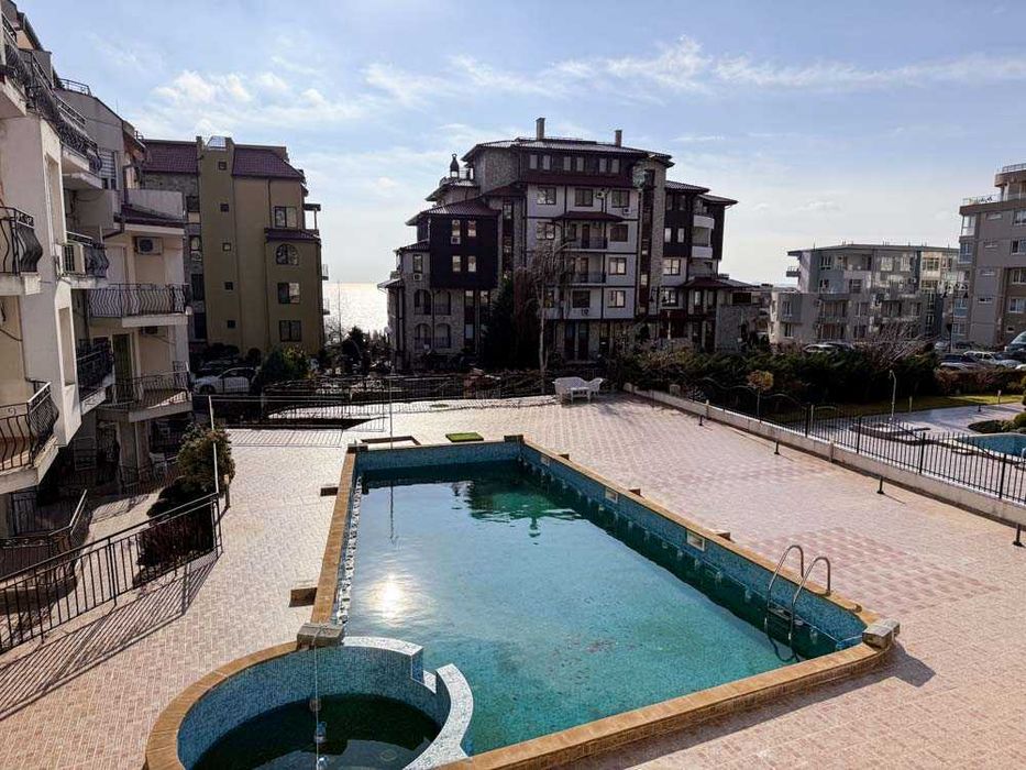 Продава се Тристаен апартамент в Свети Влас - 95 кв.м за 1000 €/кв.м - Снимка #1