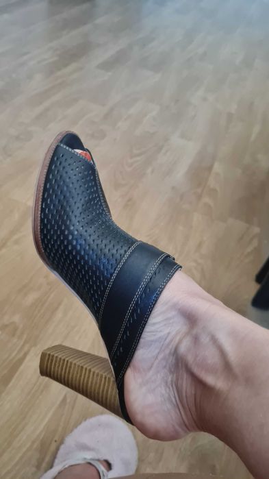 Saboti piele eleganti 38