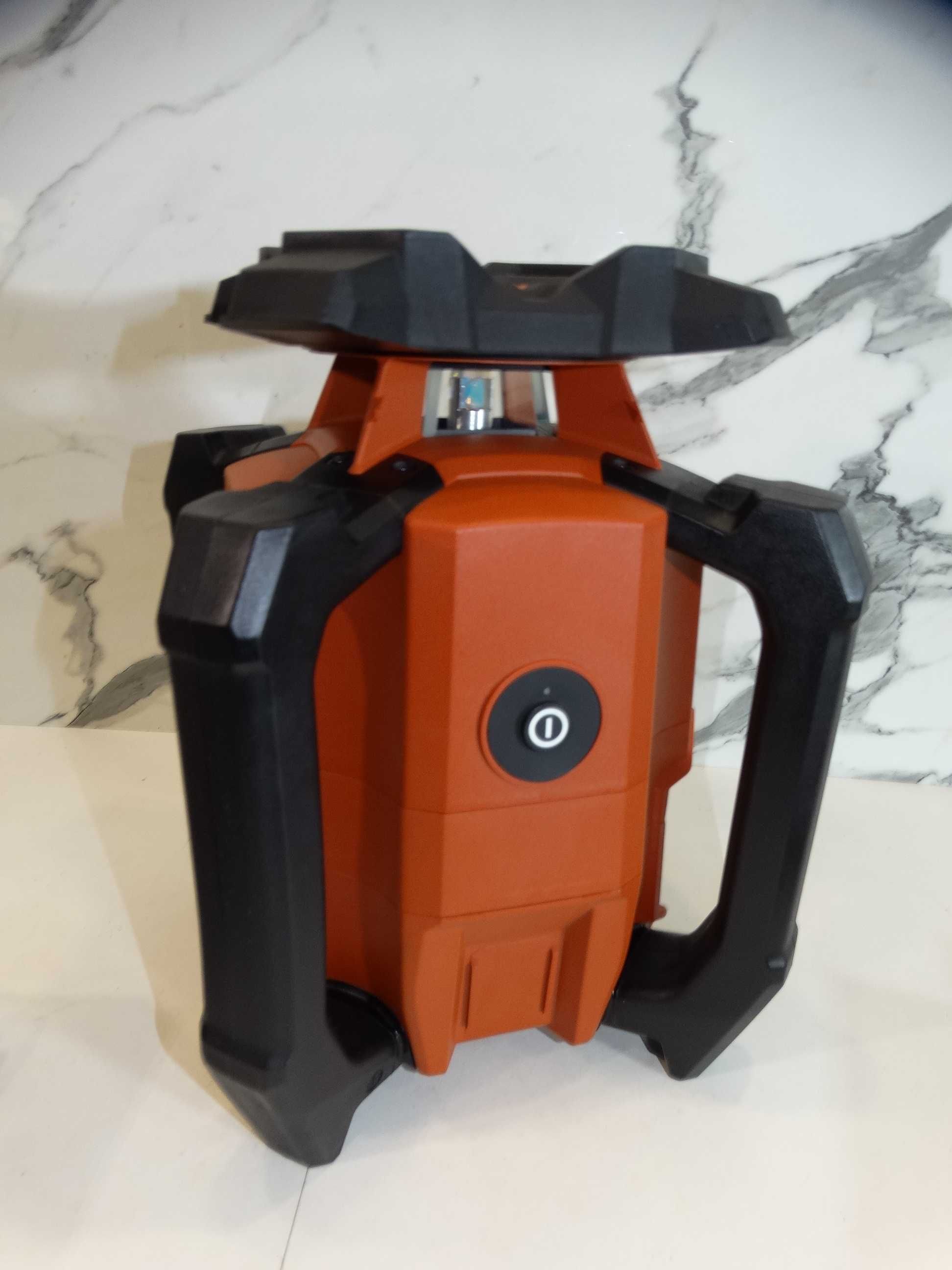 2025 - Hilti PR 40 - 22 / Nuron - Ротационен лазерен нивелир