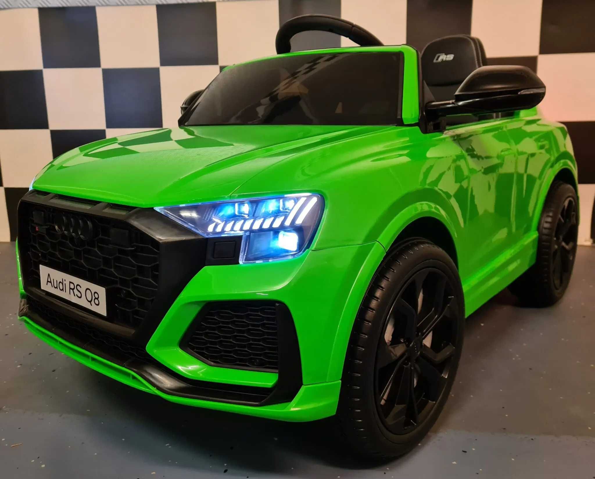 Лицензиран Aкумулаторен Джип Audi RSQ8, 70W,12V7AH, R/C 2.4G, EVA гуми