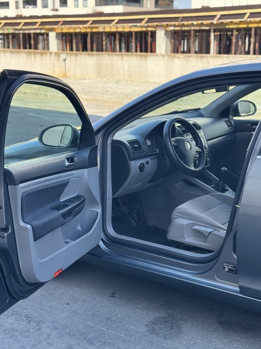 Vand VW Jetta 1.6 benzina
