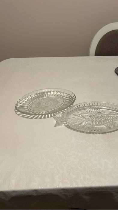 Вазы хрустальные,  графины и салатницы