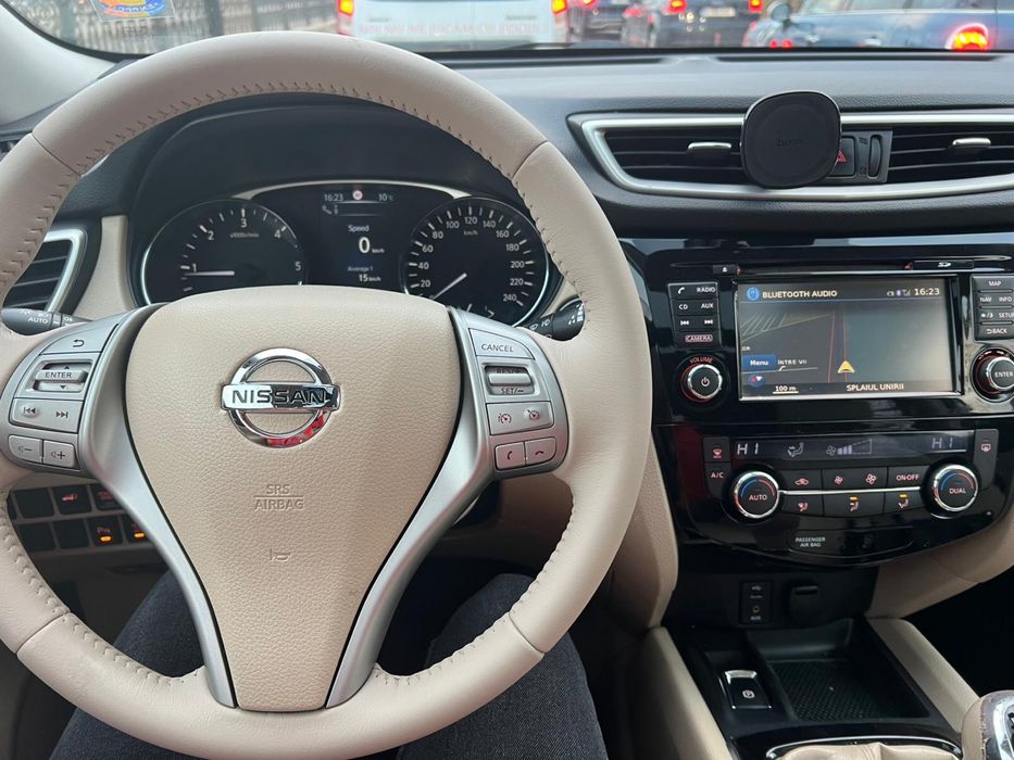 Nissan X-Trail T32, 1.6L, 4x2, echipare Tekna