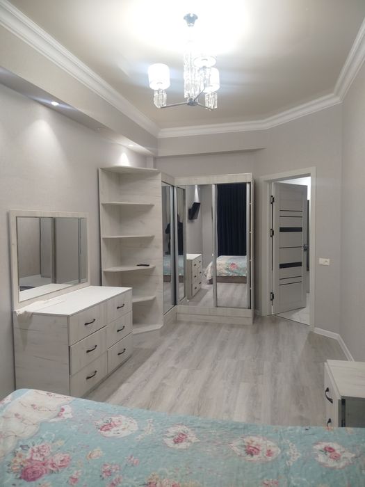 Ijaraga kvartira beriladi Vagzal uz gazoyil 3 xona 7 etaj lifit bor