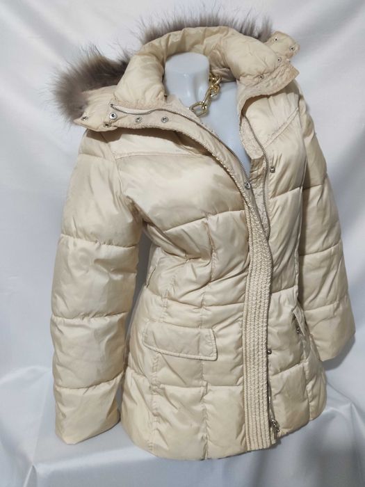 Geacă de iarnă cu glugă