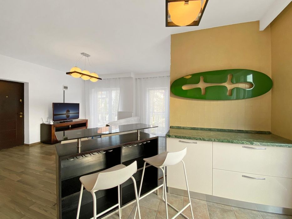 Privat inchiriez apartament 3 camere