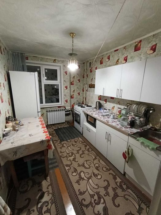 Продам 3-х комнатную улучшенную по ул. Ауэзова 27, этаж 3\5