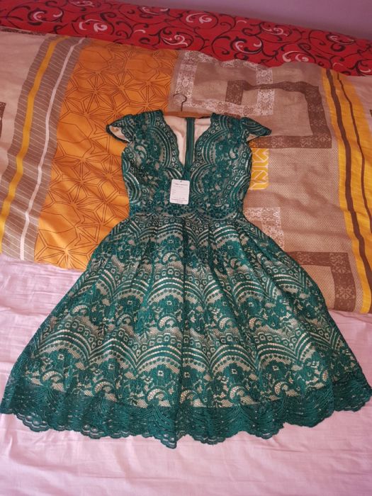 Rochie de eleganta verde cu bej din dantela NOUA!