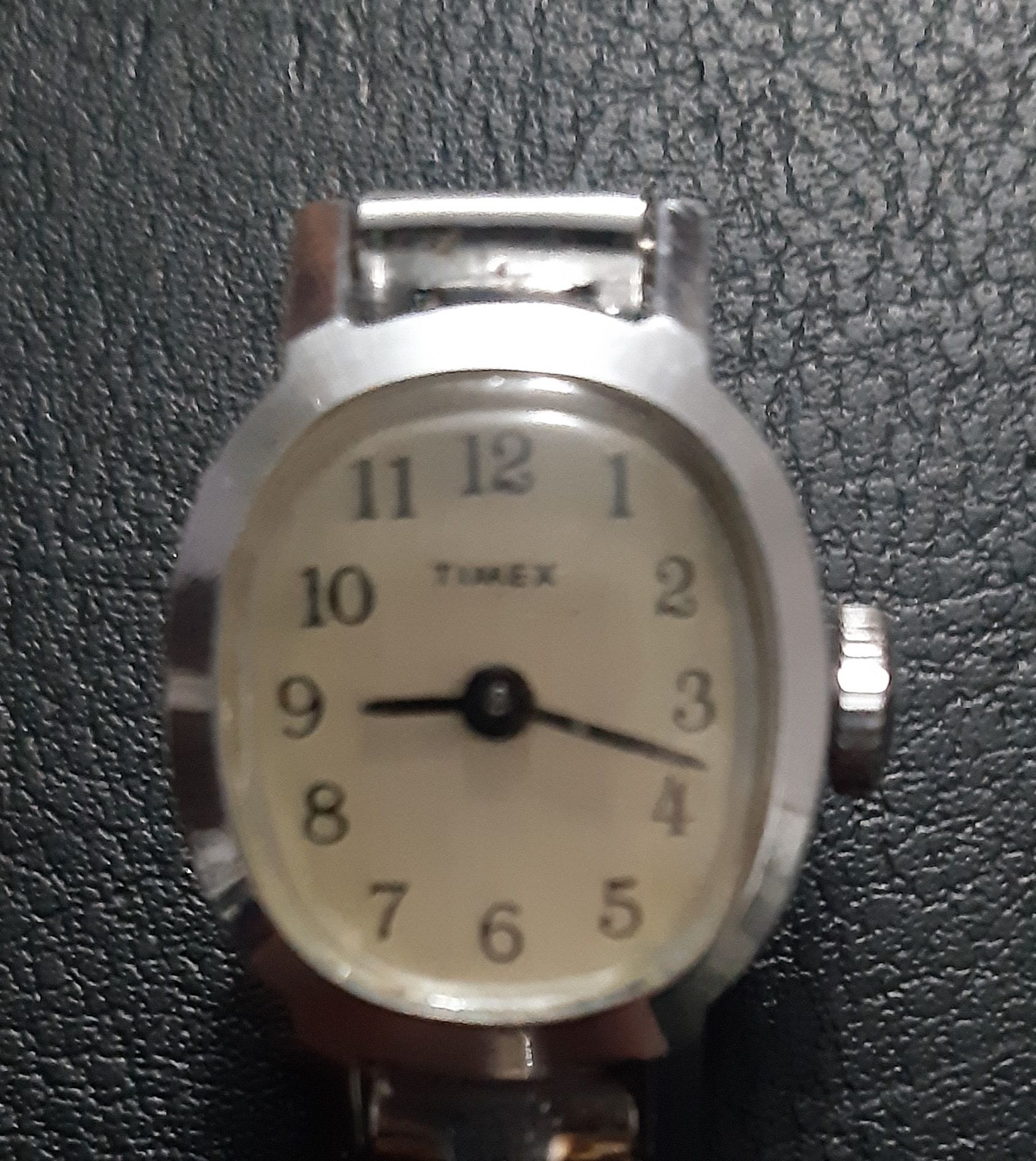 Ceas mecanic Timex .